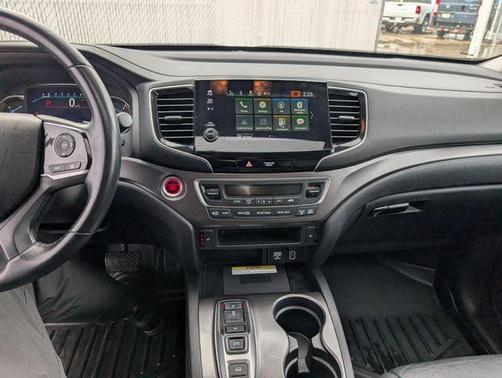 Crystal Black Pearl 2022 Honda Pilot Special Edition