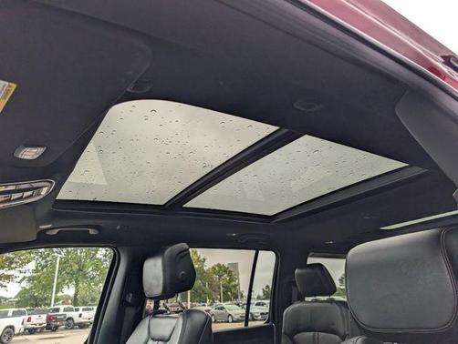 Velvet Red Pearlcoat 2022 Jeep Wagoneer Series III