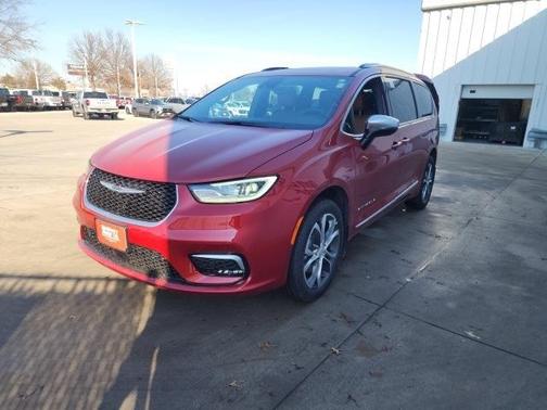 2026 Chrysler Pacifica Pinnacle