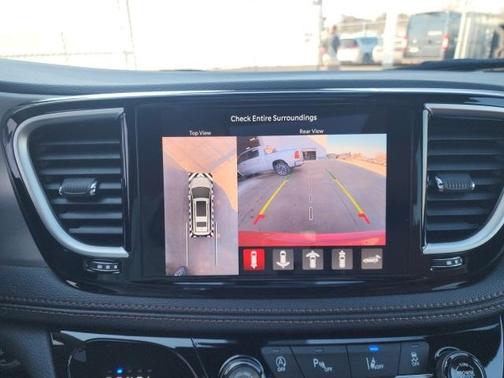 2026 Chrysler Pacifica Pinnacle