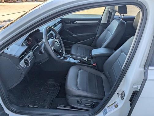 2022 Volkswagen Passat 2.0T SE