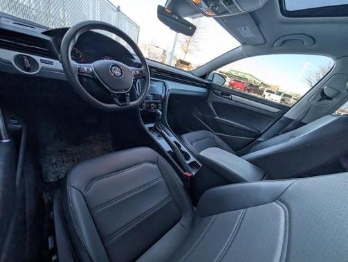 2022 Volkswagen Passat 2.0T SE