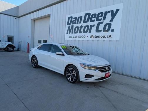 2022 Volkswagen Passat 2.0T SE