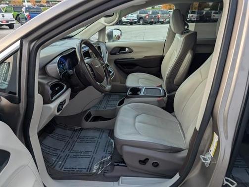 2018 Chrysler Pacifica Touring-L Plus