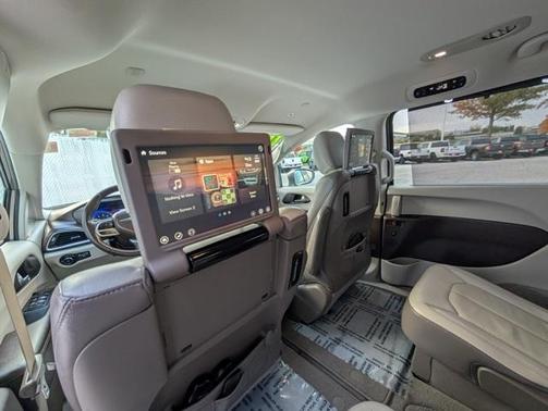 2018 Chrysler Pacifica Touring-L Plus