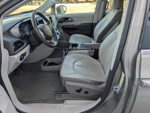 2018 Chrysler Pacifica Touring-L Plus