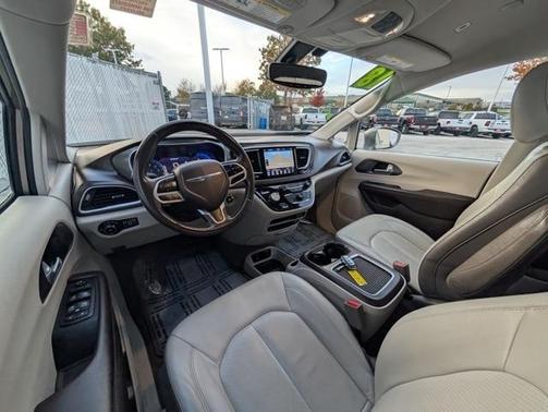 2018 Chrysler Pacifica Touring-L Plus