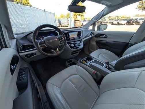 2018 Chrysler Pacifica Touring-L Plus