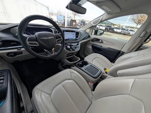 2021 Chrysler Pacifica Touring-L