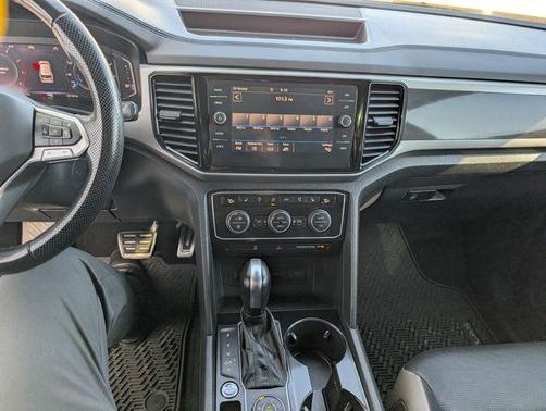 Tourmaline Blue Metallic 2020 Volkswagen Atlas Cross Sport 3.6L V6 SEL Premium R-Line