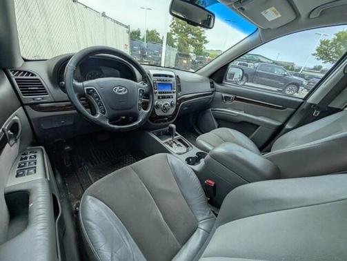 2011 Hyundai SANTA FE SE