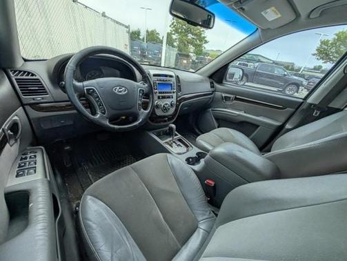 2011 Hyundai SANTA FE SE