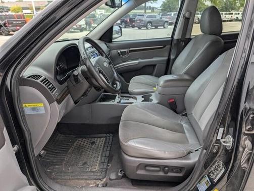 2011 Hyundai SANTA FE SE