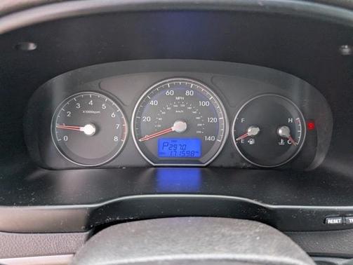 2011 Hyundai SANTA FE SE