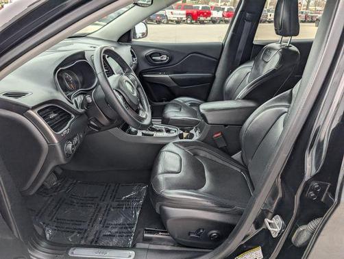 Diamond Black 2019 Jeep Cherokee Limited