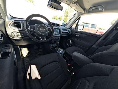 Black 2018 Jeep Renegade Latitude