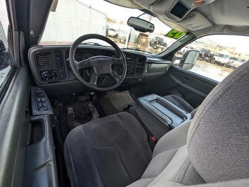 2005 GMC Sierra 2500 SLE