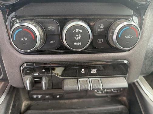 Granite Crystal Clearcoat Metallic 2019 RAM 1500 Big Horn