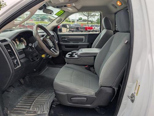 Bright White Clearcoat 2018 RAM 2500 Tradesman