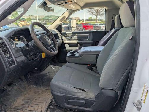 Bright White Clearcoat 2018 RAM 2500 Tradesman