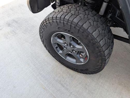 Granite Crystal Clearcoat Metallic 2023 Jeep Gladiator Rubicon