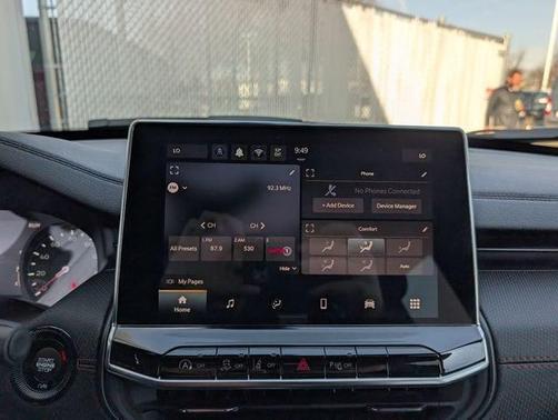 Bright White Clearcoat 2025 Jeep Compass Trailhawk