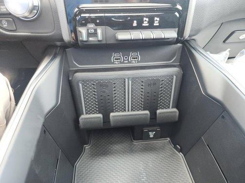 Diamond Black 2027 RAM 1500 Laramie