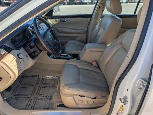 White Diamond Clearcoat 2008 Cadillac DTS