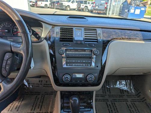 White Diamond Clearcoat 2008 Cadillac DTS