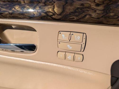 White Diamond Clearcoat 2008 Cadillac DTS