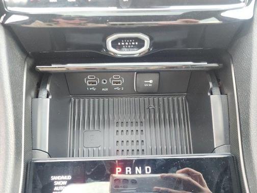 Diamond Black 2026 Jeep Grand Cherokee Laredo