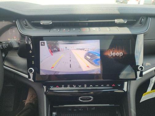 Diamond Black 2026 Jeep Grand Cherokee Laredo
