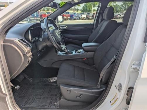 2020 Jeep Grand Cherokee Laredo E