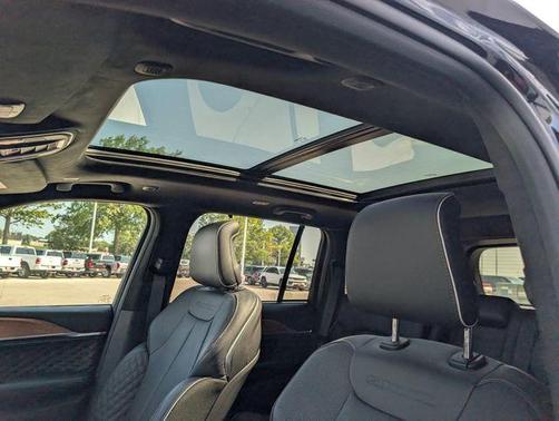Diamond Black 2026 Jeep Grand Cherokee Summit