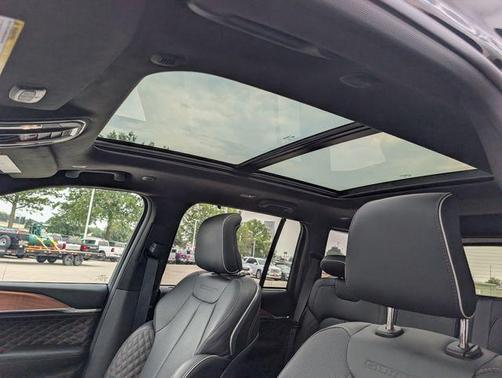Diamond Black 2026 Jeep Grand Cherokee Summit