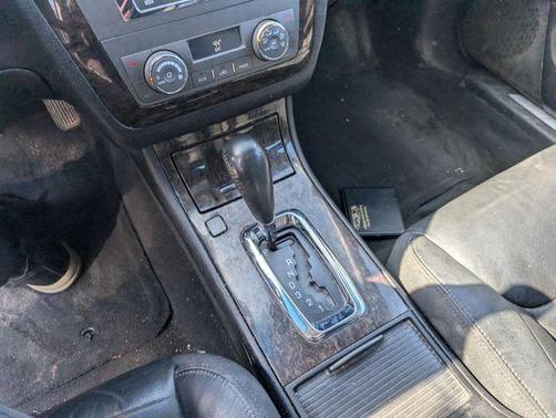 2010 Cadillac DTS Base