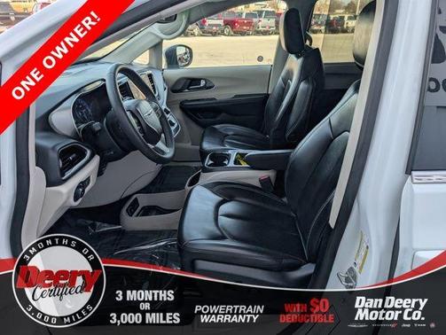 2023 Chrysler Pacifica Touring-L