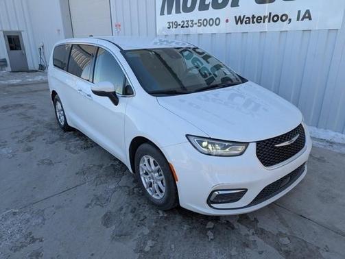 2023 Chrysler Pacifica Touring-L