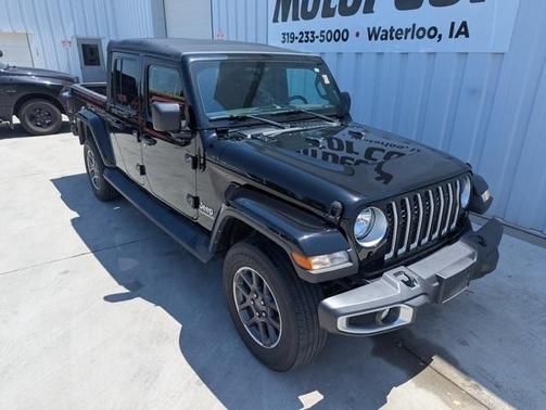 2022 Jeep Gladiator Overland