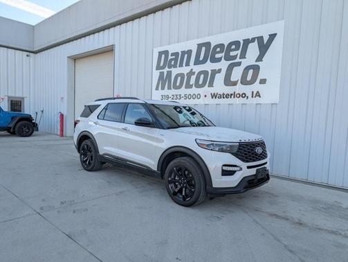 2024 Ford Explorer ST-Line