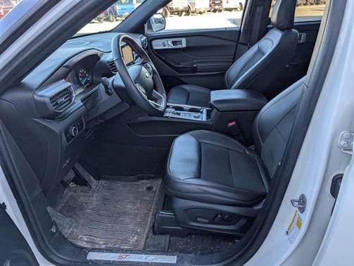 2024 Ford Explorer ST-Line