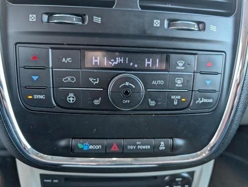 2012 Chrysler Town & Country Touring-L