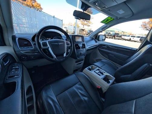 2012 Chrysler Town & Country Touring-L