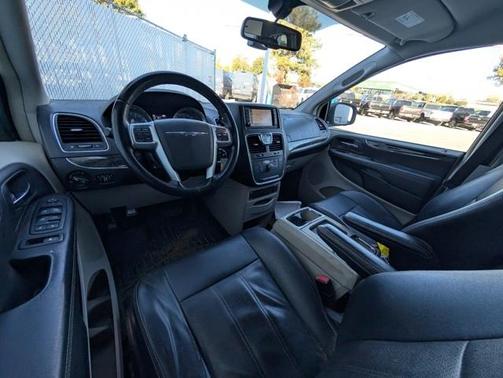2012 Chrysler Town & Country Touring-L