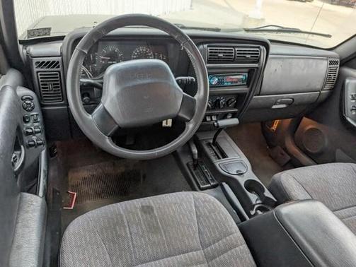 2000 Jeep Cherokee Sport