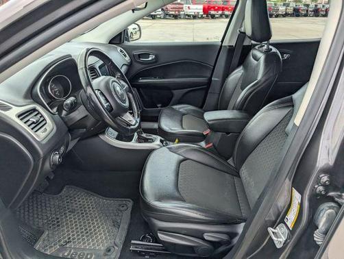 Granite Crystal Clearcoat Metallic 2020 Jeep Compass Latitude