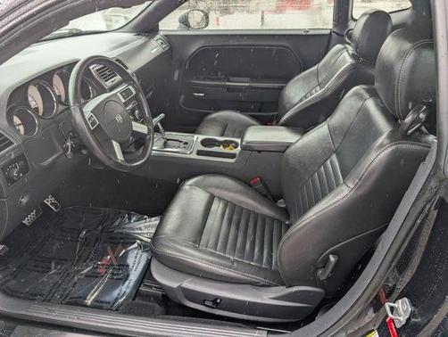 Brilliant Black Crystal Pearlcoat 2009 Dodge Challenger R/T