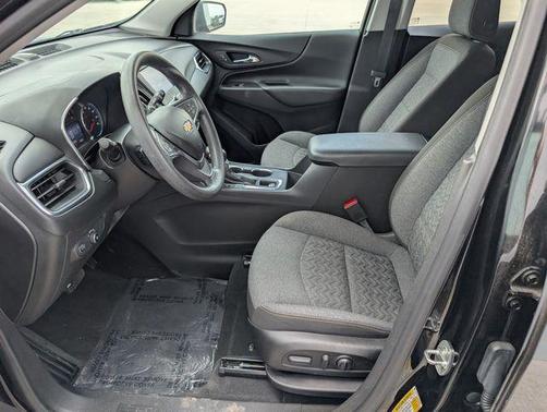 Mosaic Black Metallic 2022 Chevrolet Equinox 2LT