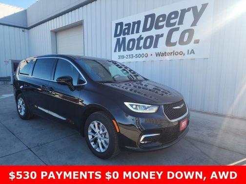 Diamond Black 2026 Chrysler Pacifica Select