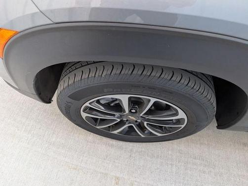 Sterling Gray Metallic 2025 Chevrolet Trailblazer LT